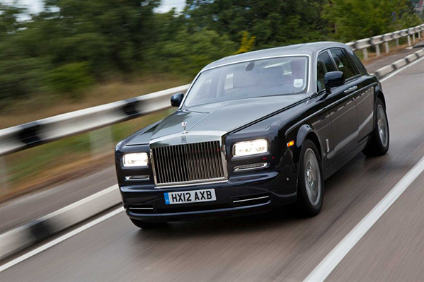 https://wcar.sets.lv/cars/Rolls-Royce/Phantom sedans/af5495801885100ba90e65f09b4ceaef.jpg